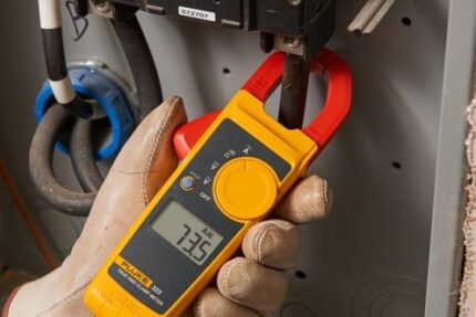 FLUKE_ELECTRONICS_4296041